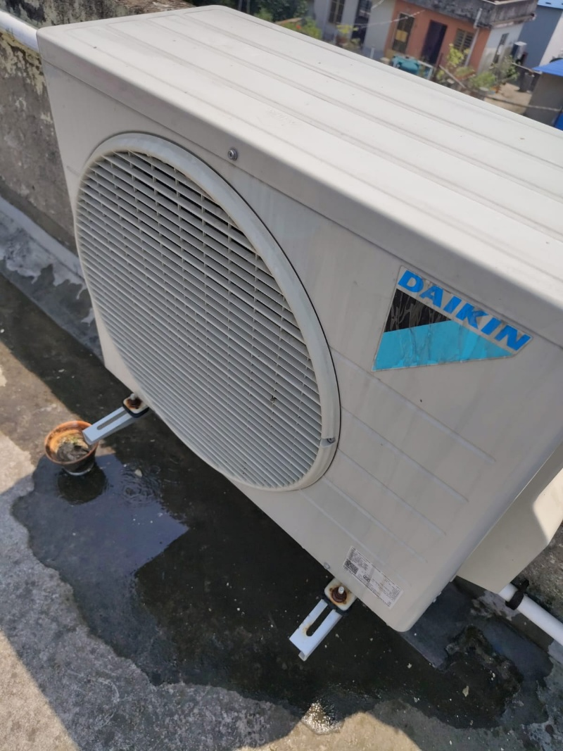 Window AC outdoor unit